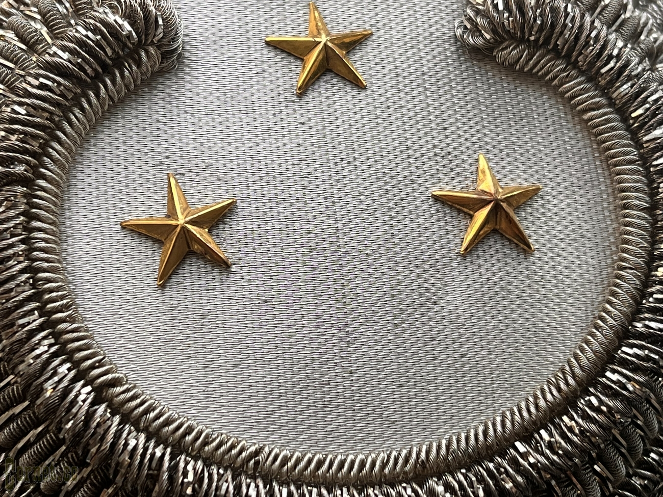 Guards Lieutenant Colonel's epaulettes with a case.