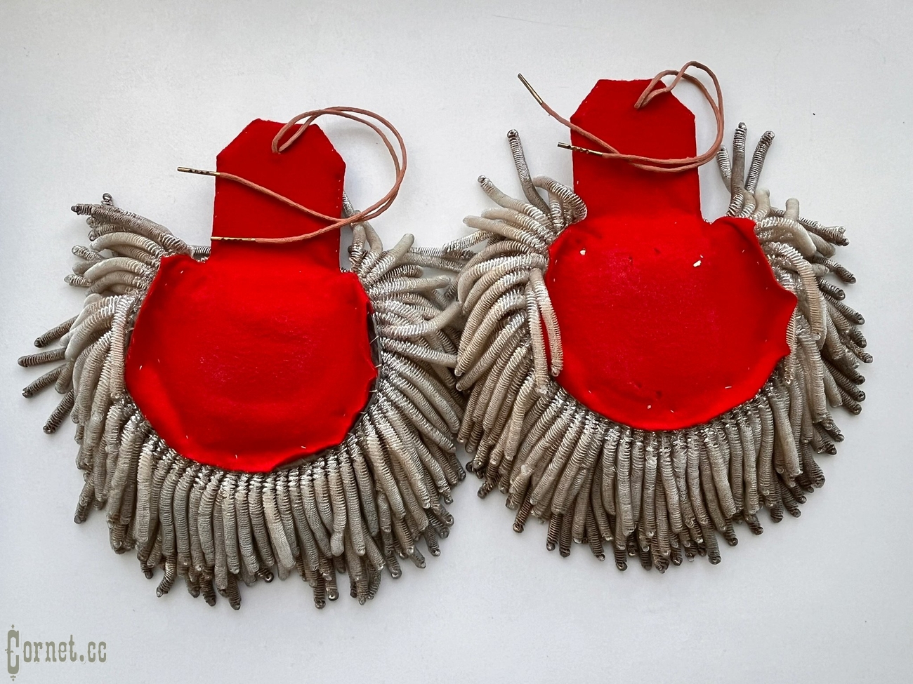 Guards Lieutenant Colonel's epaulettes with a case.