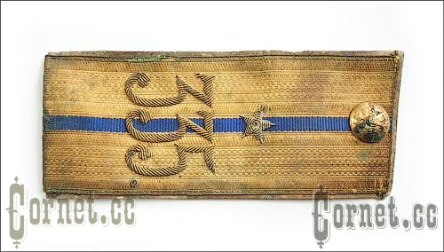 Epaulet of the cornet of the 335th cavalry squadron.