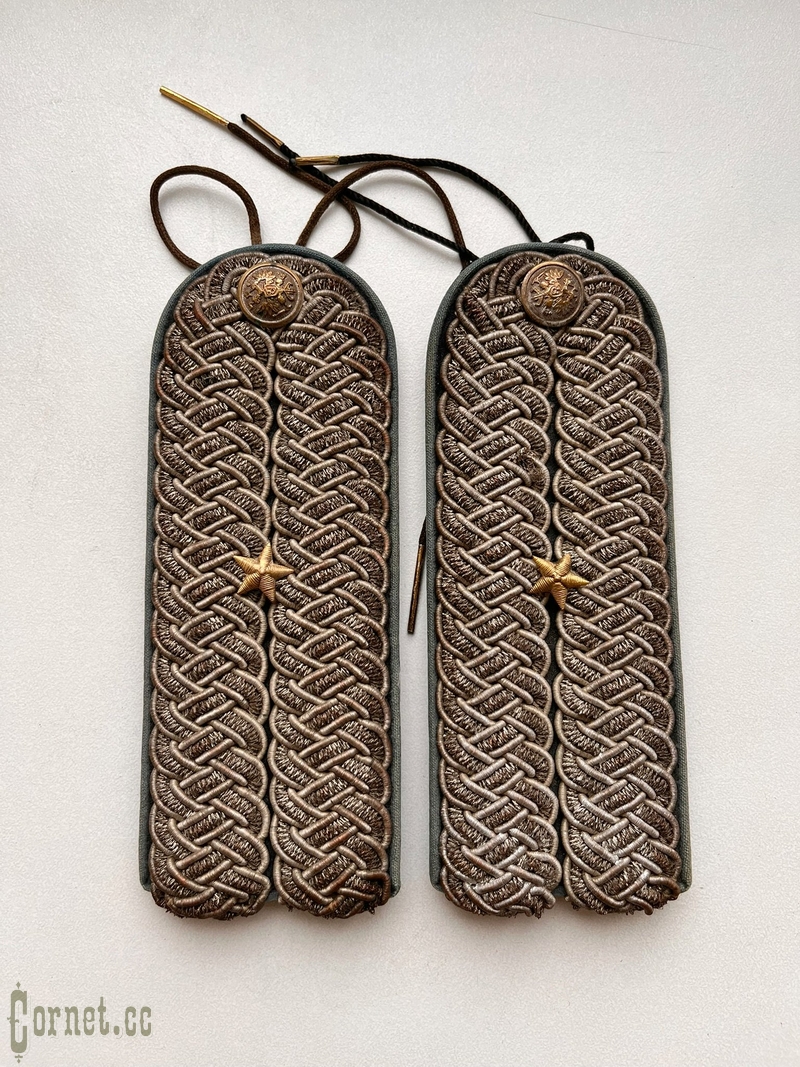 Погоны военного чиновника