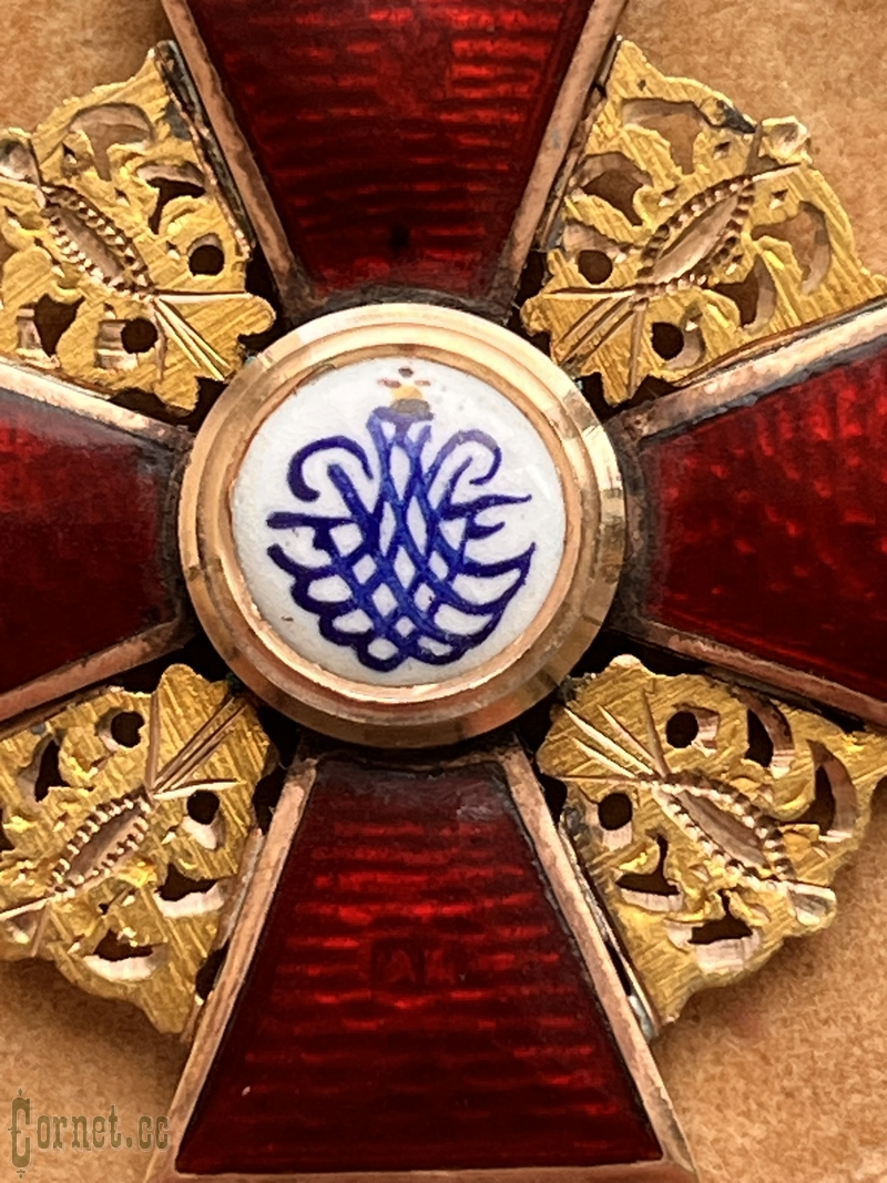 Знак ордена Св. Анны 3-й степени с футляром "АК"