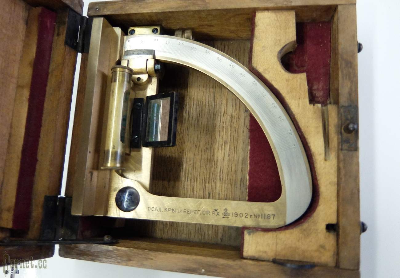 Artillery goniometer