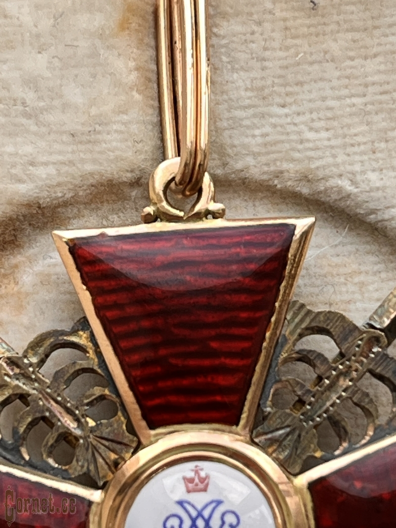 Знак ордена Св. Анны 2-й степени с мечами в футляре "ИЛ"