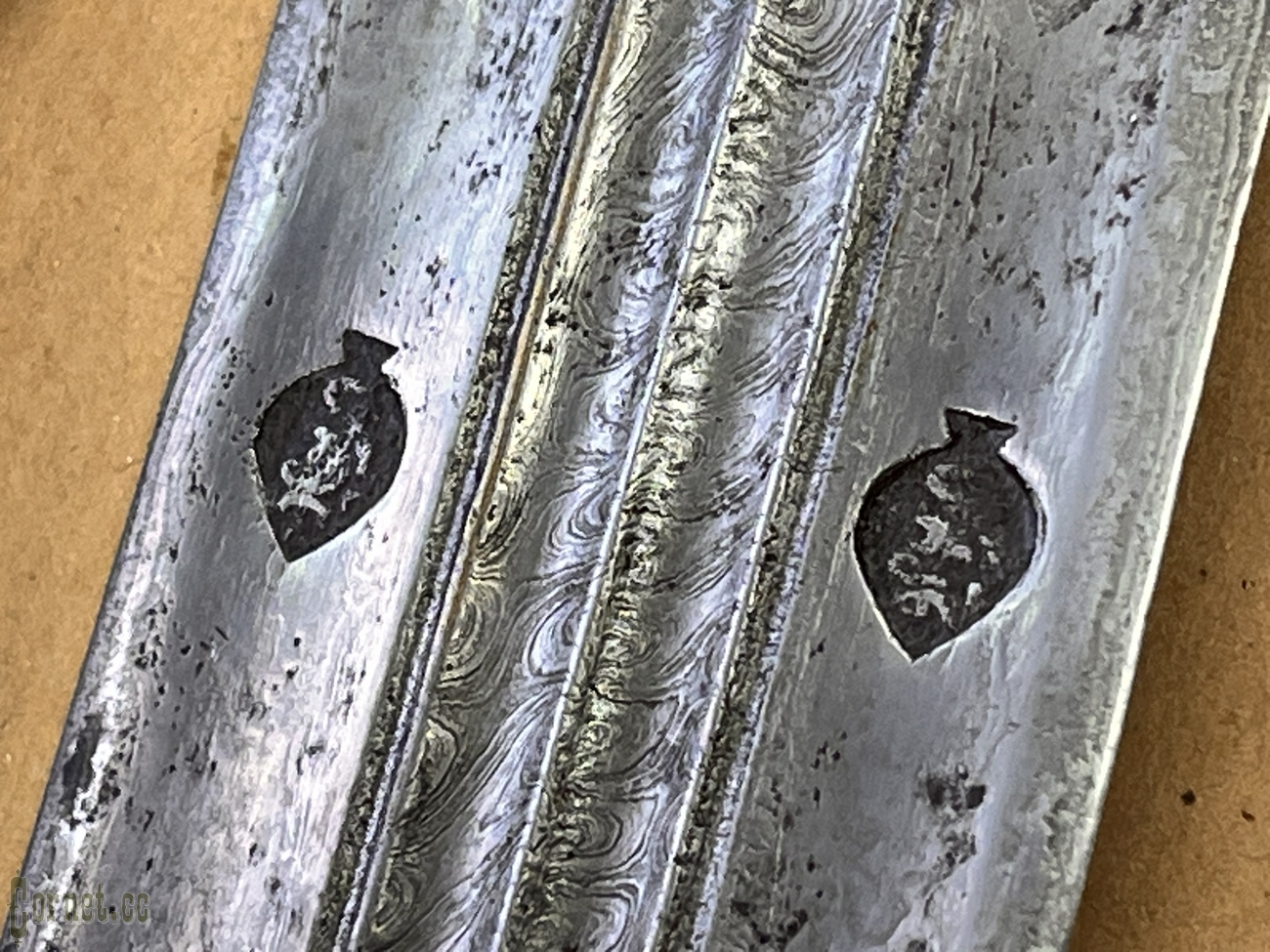 Armenian dagger with gold inlay