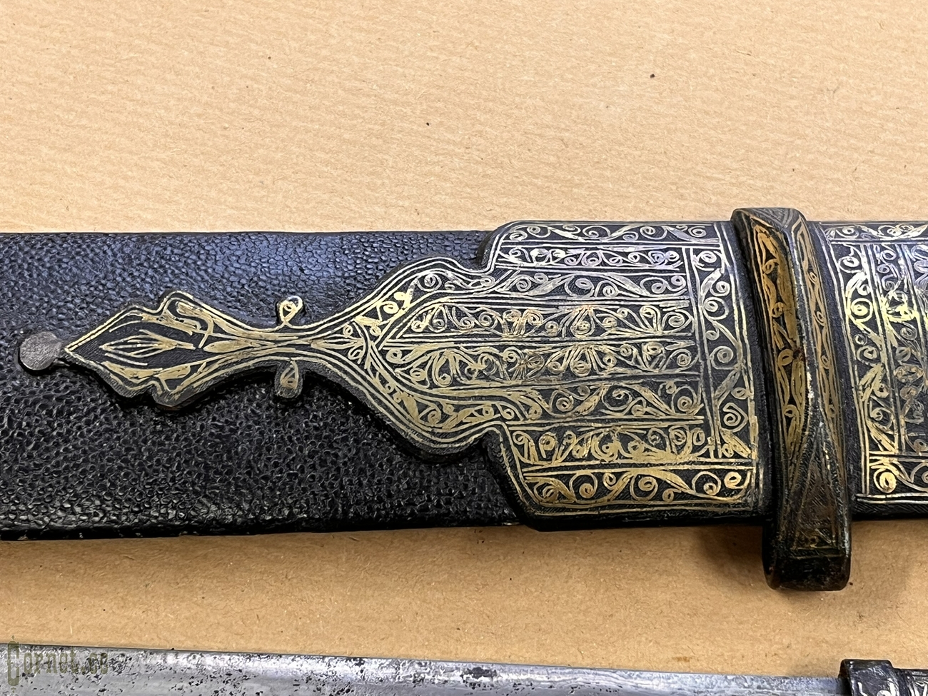 Armenian dagger with gold inlay