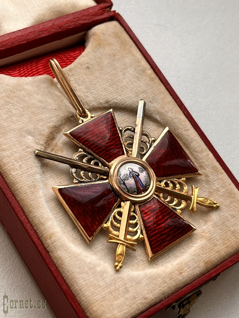 Знак ордена Св. Анны 2-й степени с мечами в футляре "ИЛ"