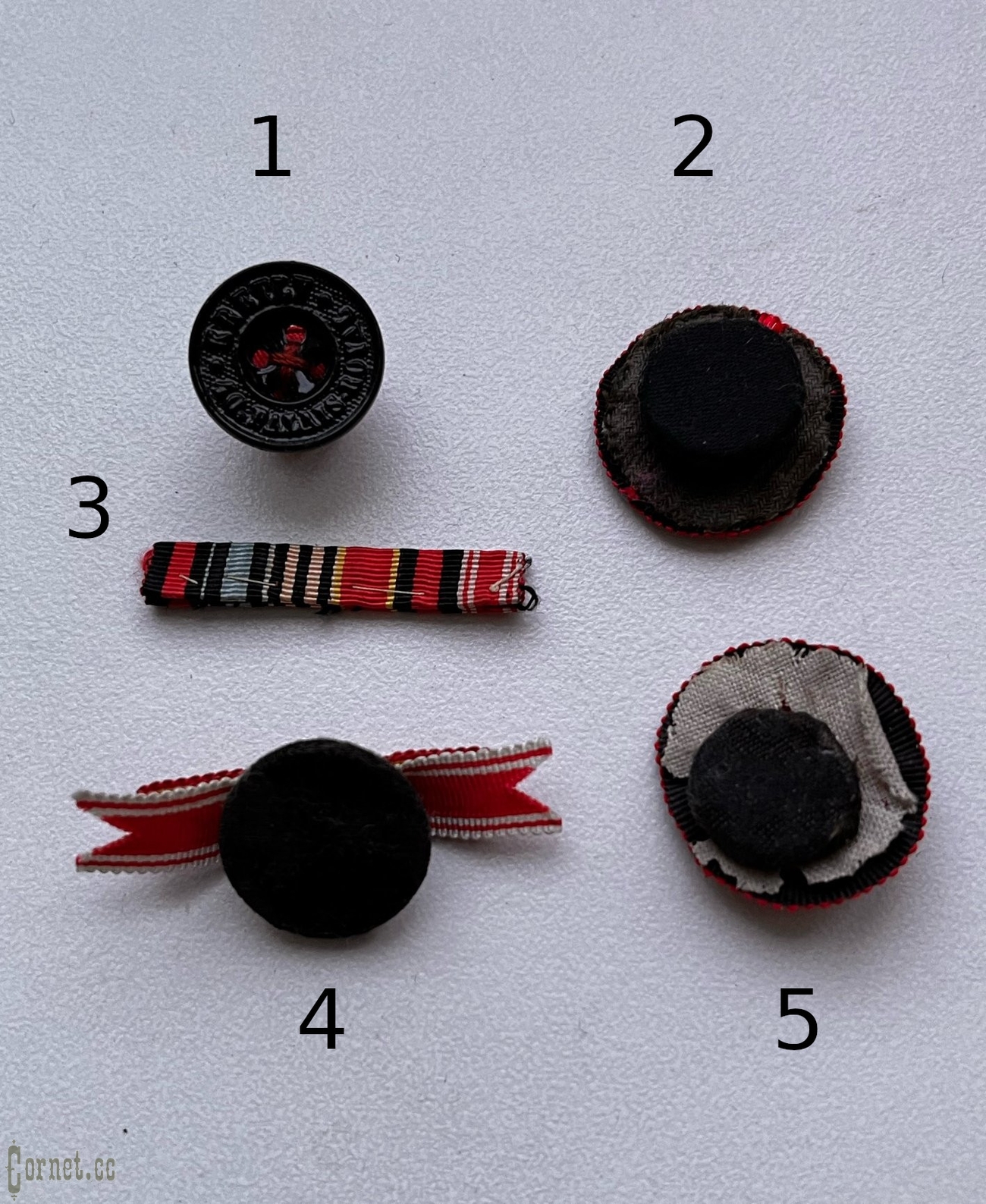 Sockets for miniatures