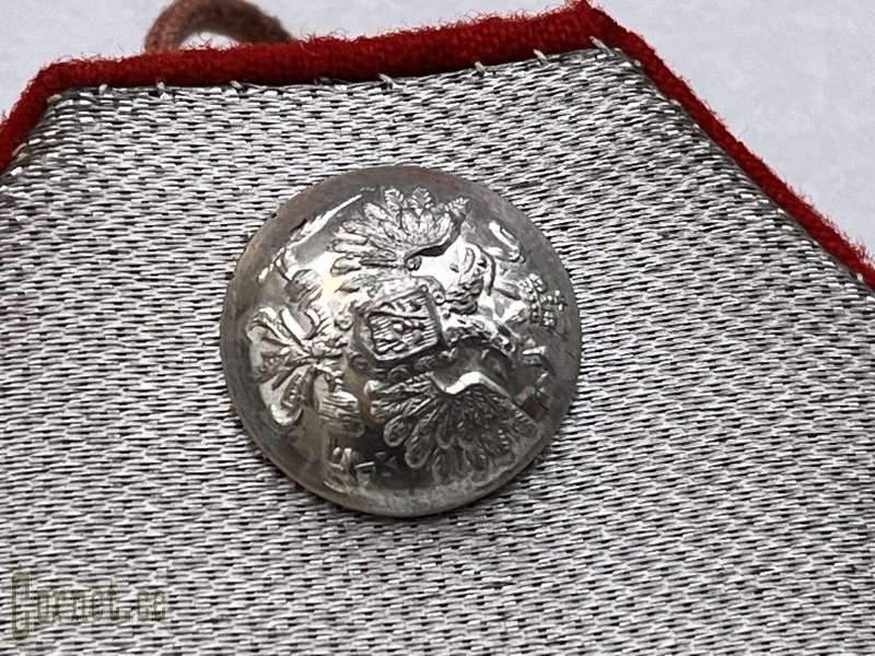 Эполеты подполковника гвардии с футляром.