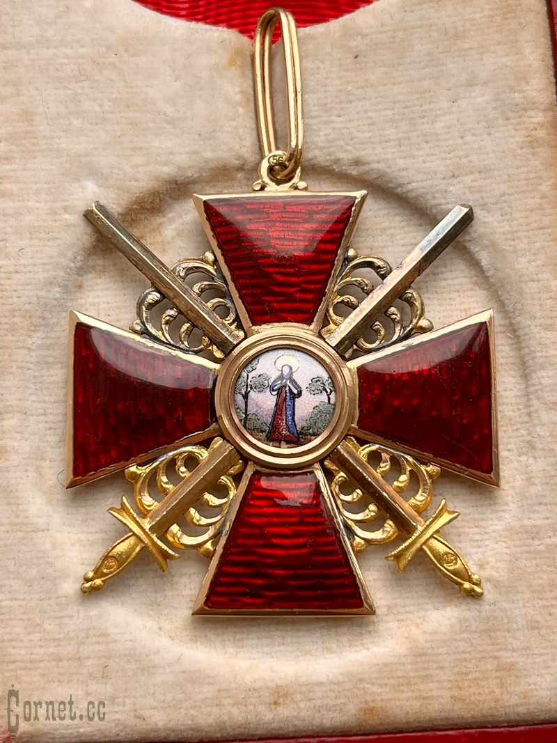 Знак ордена Св. Анны 2-й степени с мечами в футляре "ИЛ"