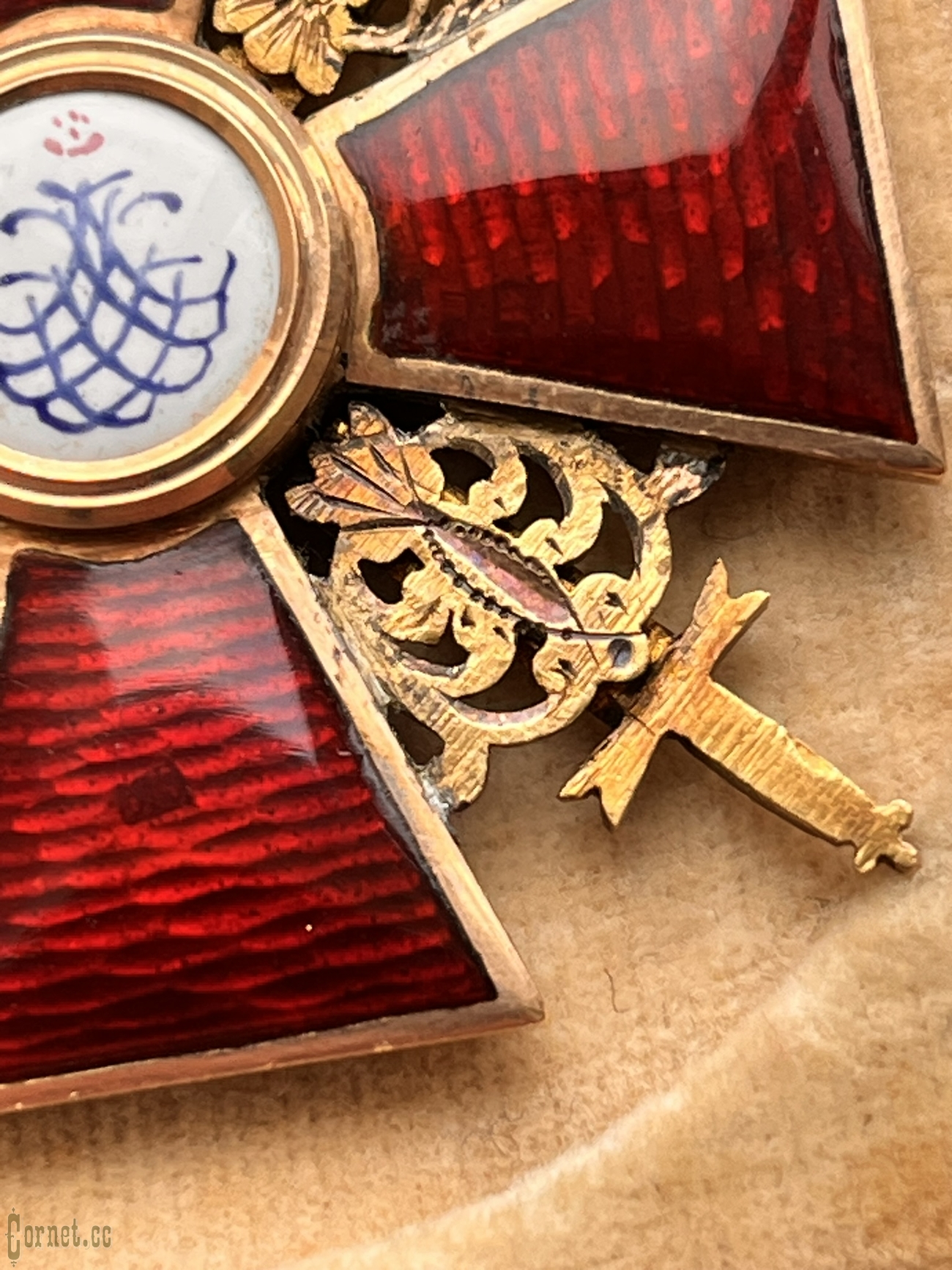 Знак ордена Св. Анны 2-й степени с мечами в футляре "IK"