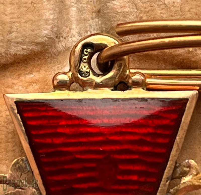 Знак ордена Св. Анны 2-й степени с мечами в футляре "IK"