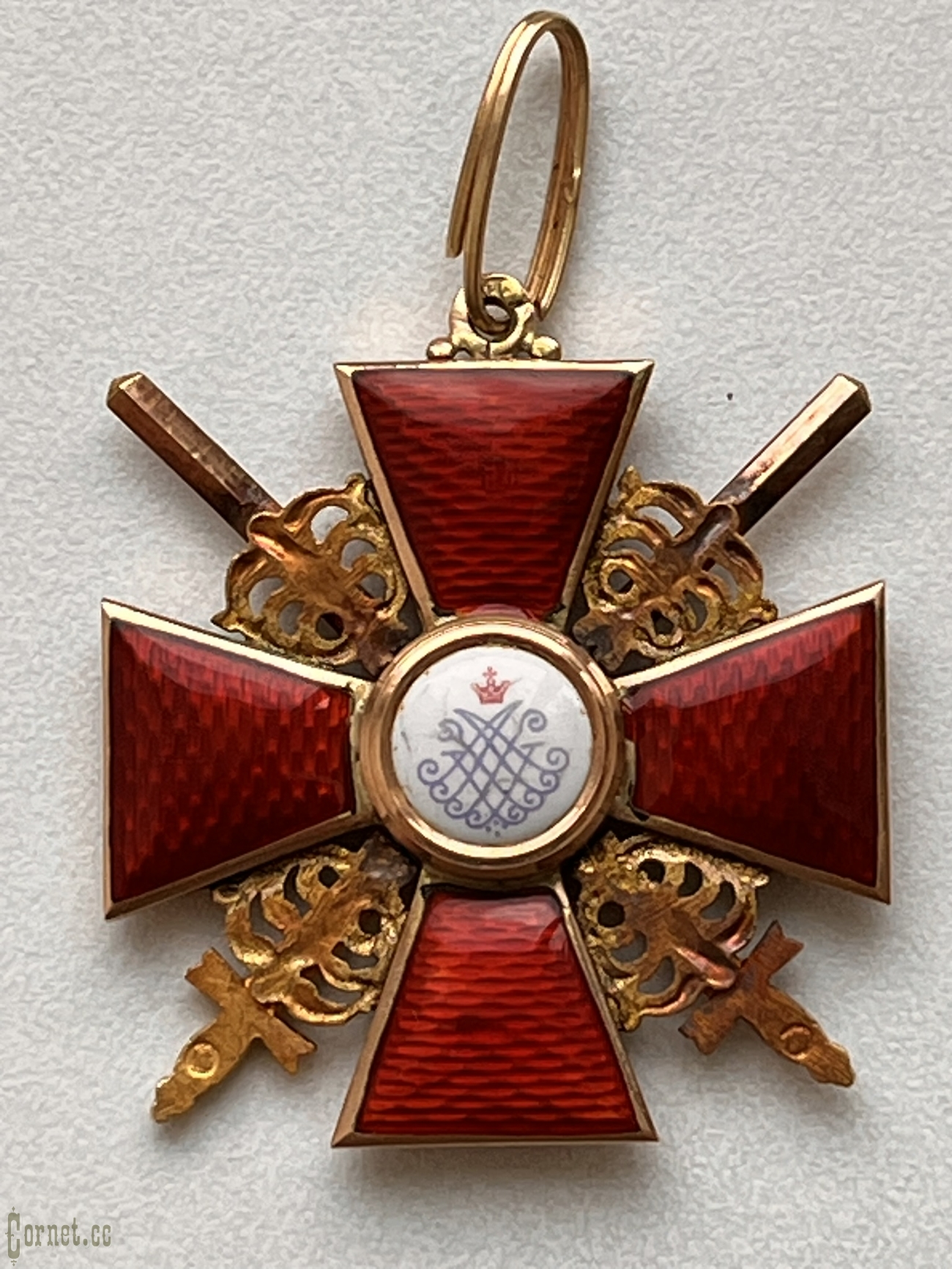 Знак ордена Св. Анны 2-й степени с мечами "ВД"