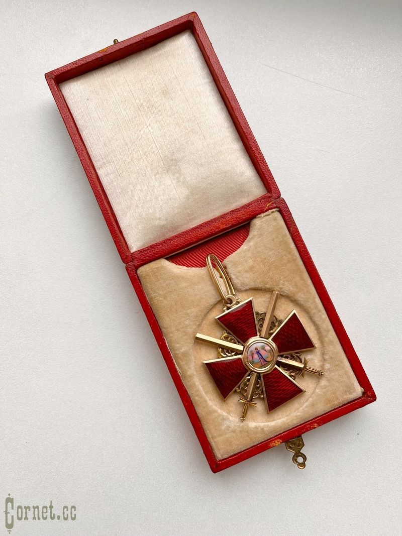 Знак ордена Св. Анны 2-й степени с мечами в футляре "IK"