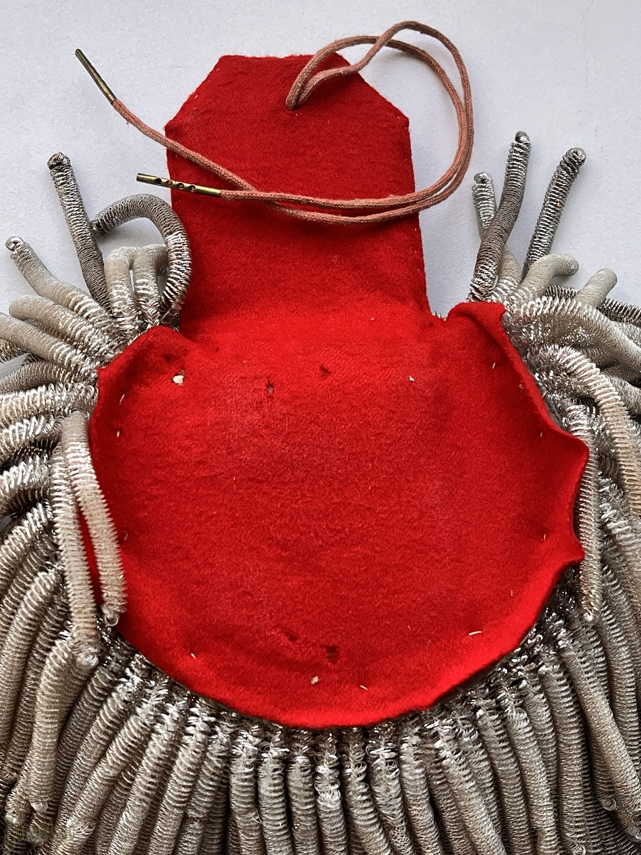 Guards Lieutenant Colonel's epaulettes with a case.