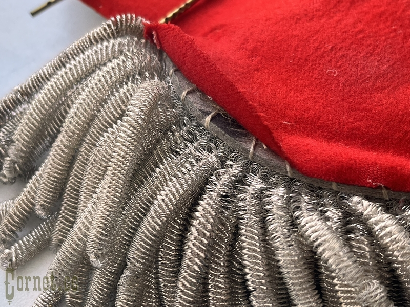 Эполеты подполковника гвардии с футляром.