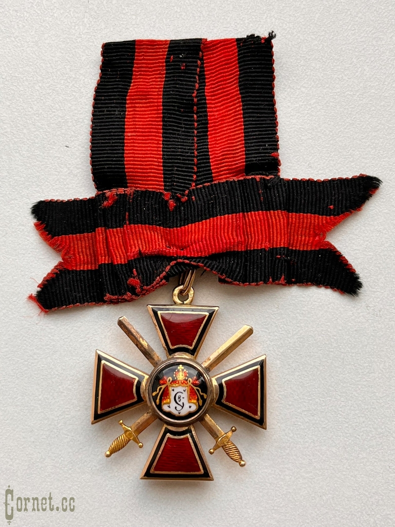 Знак ордена Св. Владимира 4-й степени с мечами "А.Р."