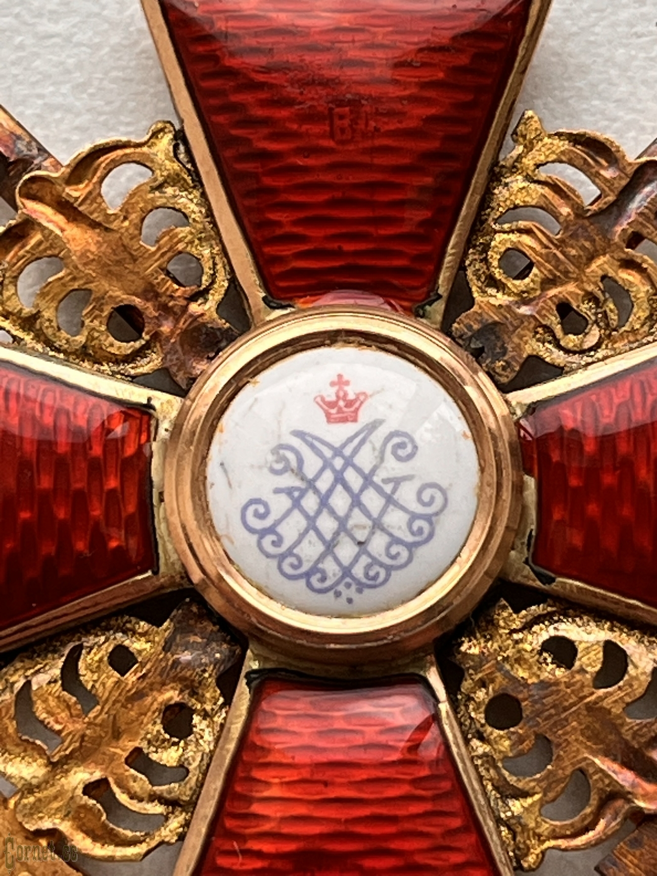 Знак ордена Св. Анны 2-й степени с мечами "ВД"