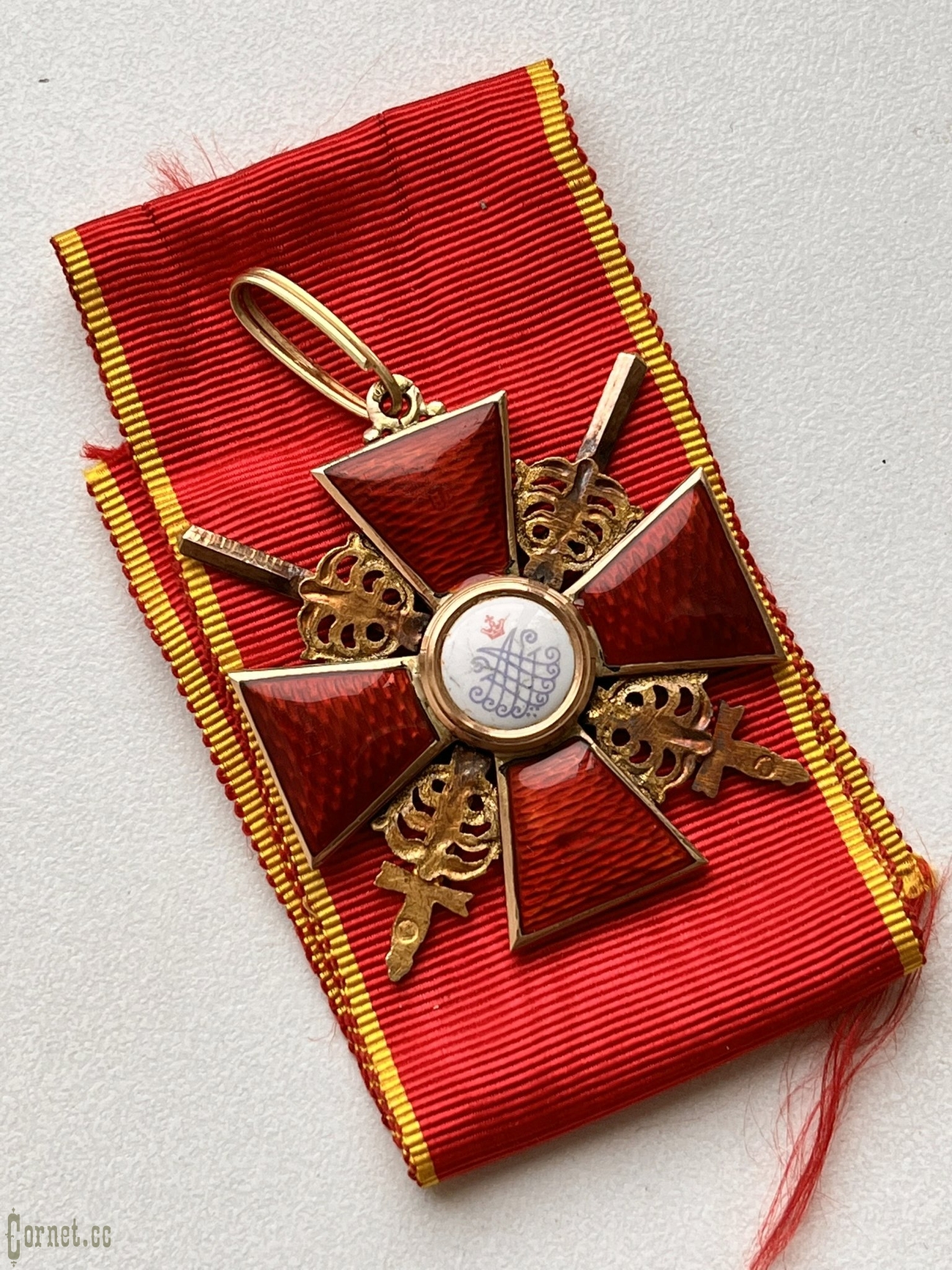 Знак ордена Св. Анны 2-й степени с мечами "ВД"