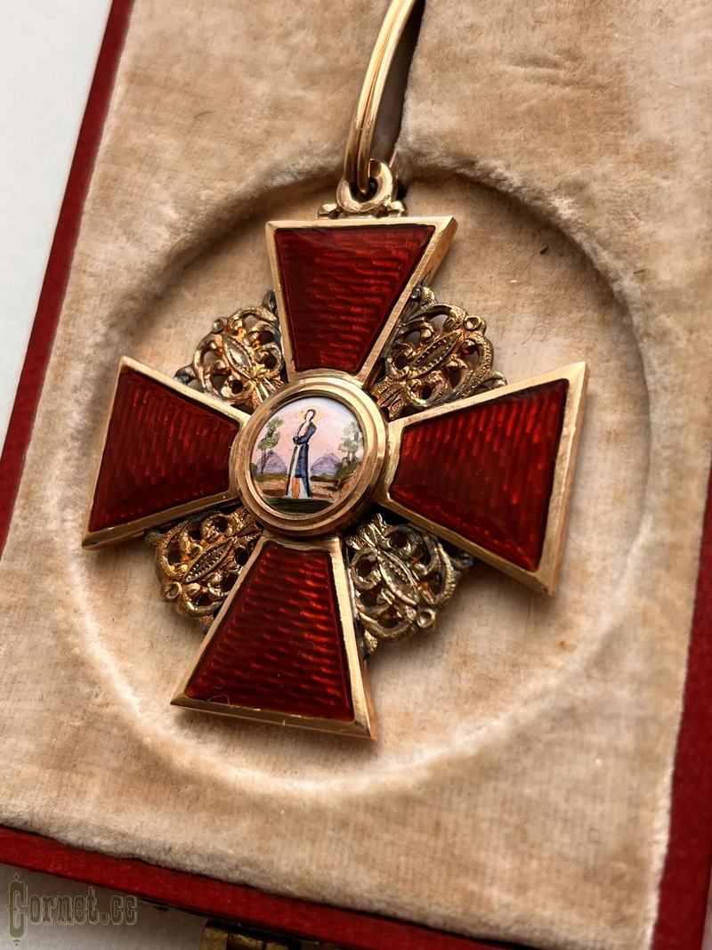 Знак ордена Св. Анны 2-й степени "АК" в футляре