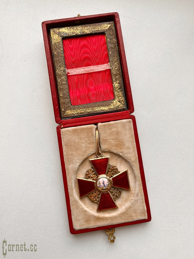 Знак ордена Св. Анны 2-й степени "АК" в футляре