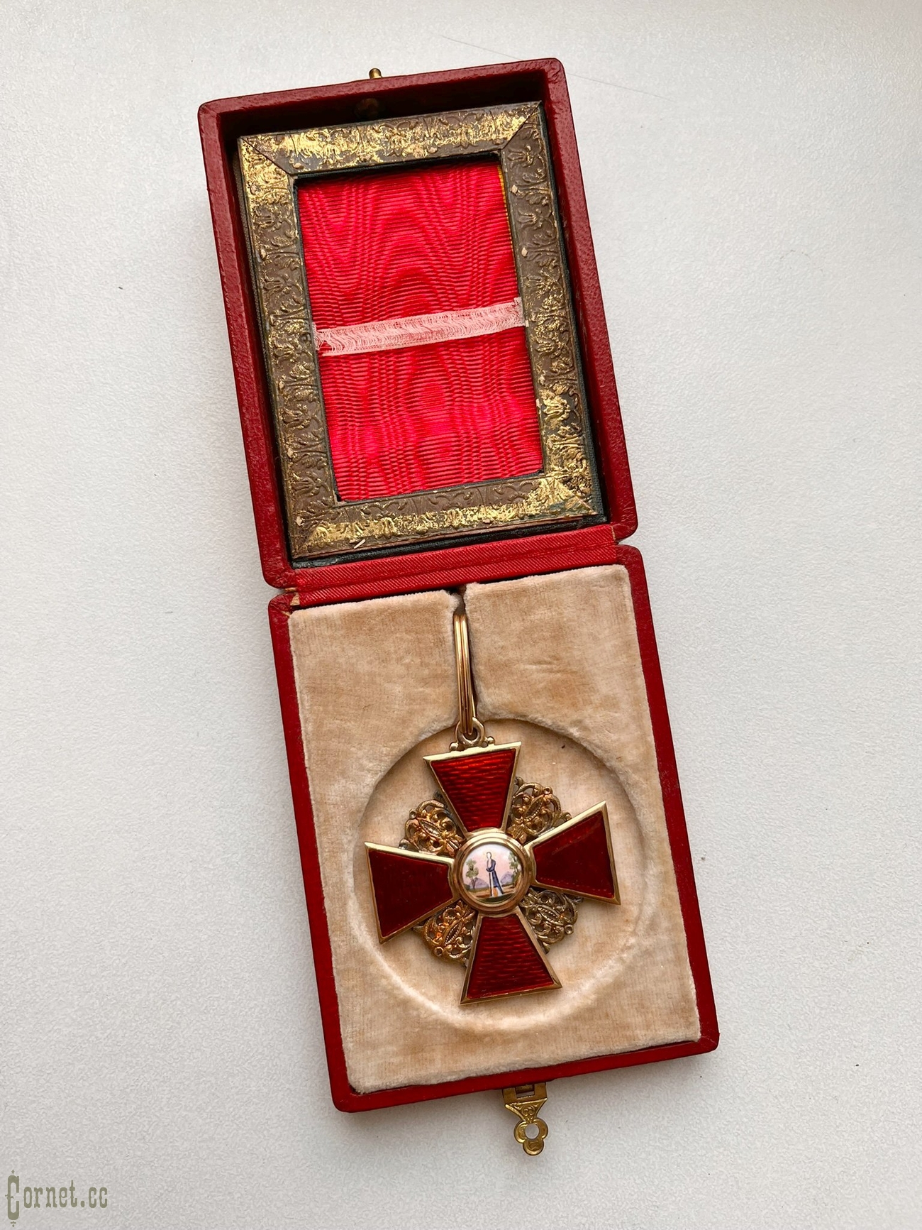 Знак ордена Св. Анны 2-й степени "АК" в футляре