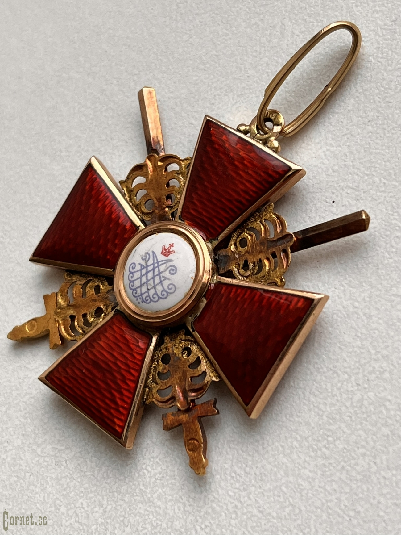 Знак ордена Св. Анны 2-й степени с мечами "ВД"