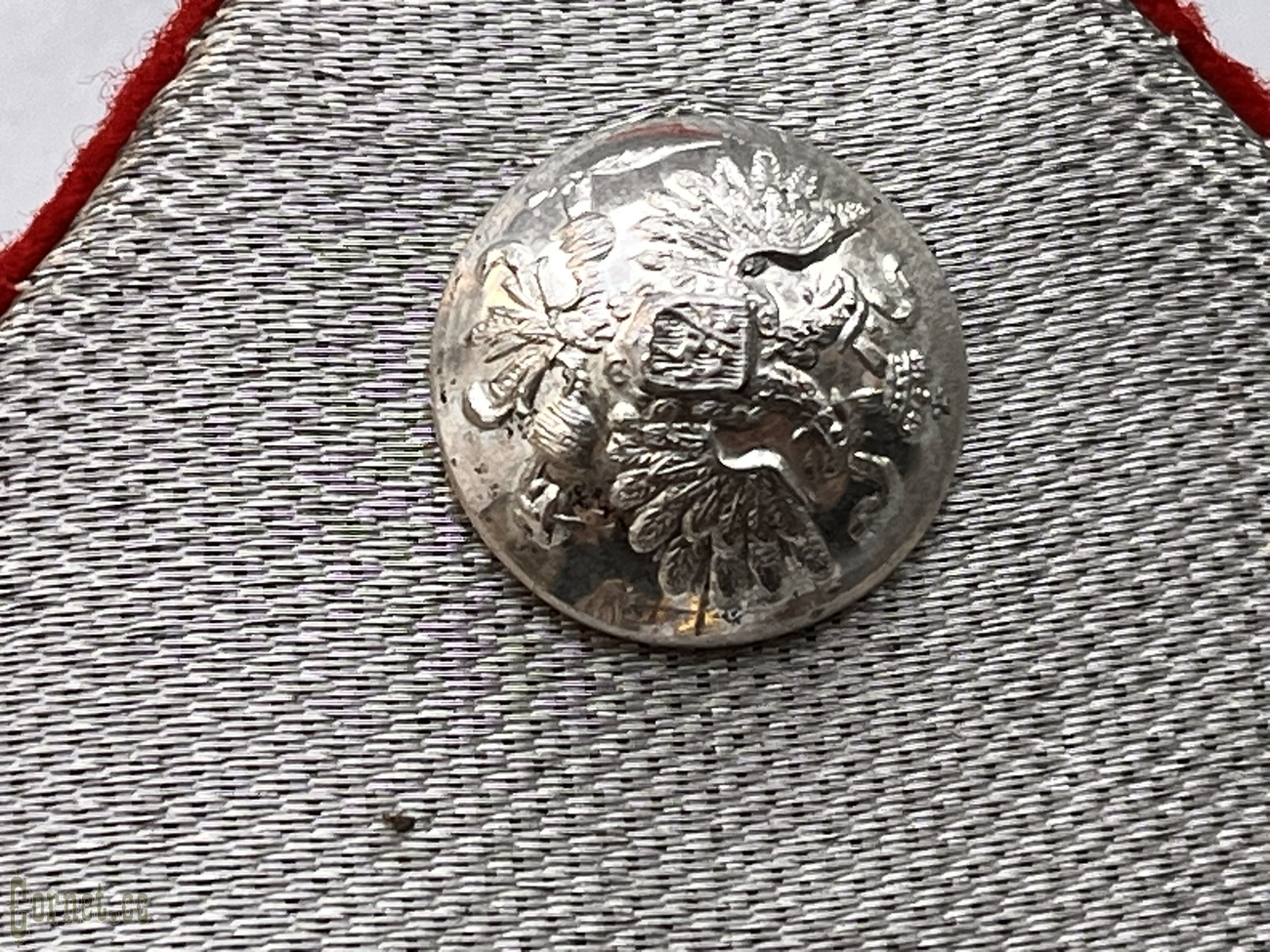 Guards Lieutenant Colonel's epaulettes with a case.