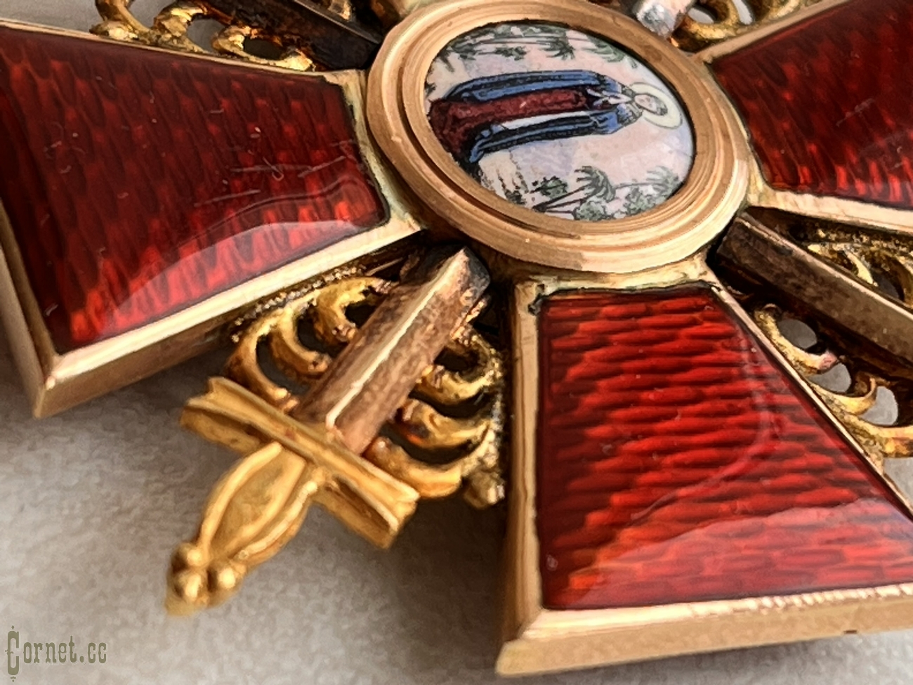 Знак ордена Св. Анны 2-й степени с мечами "ВД"