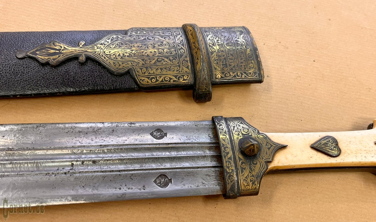 Armenian dagger with gold inlay