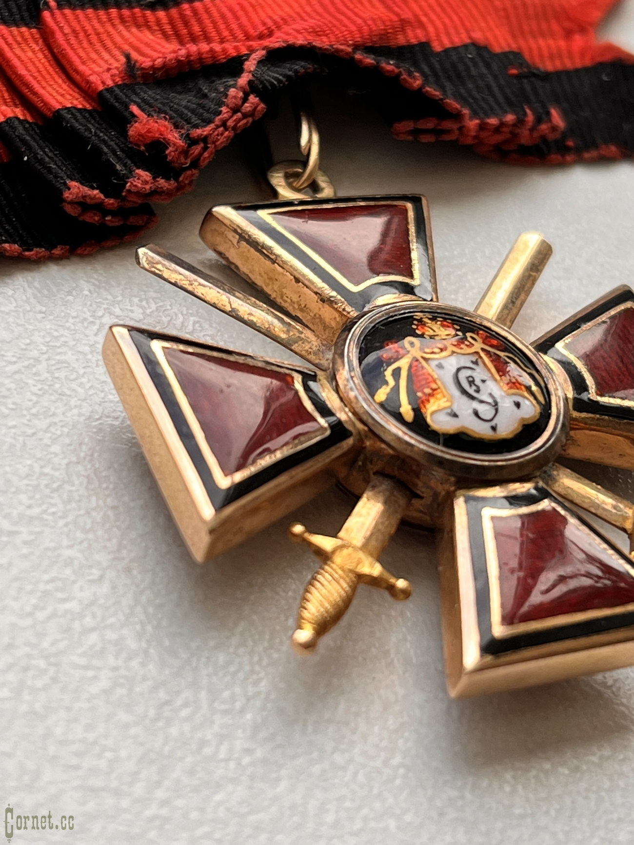 Знак ордена Св. Владимира 4-й степени с мечами "А.Р."