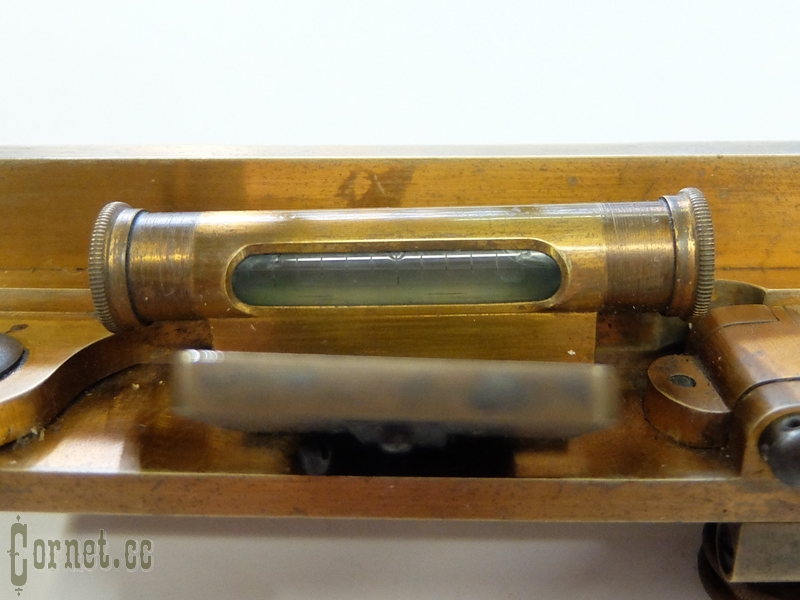 Artillery goniometer