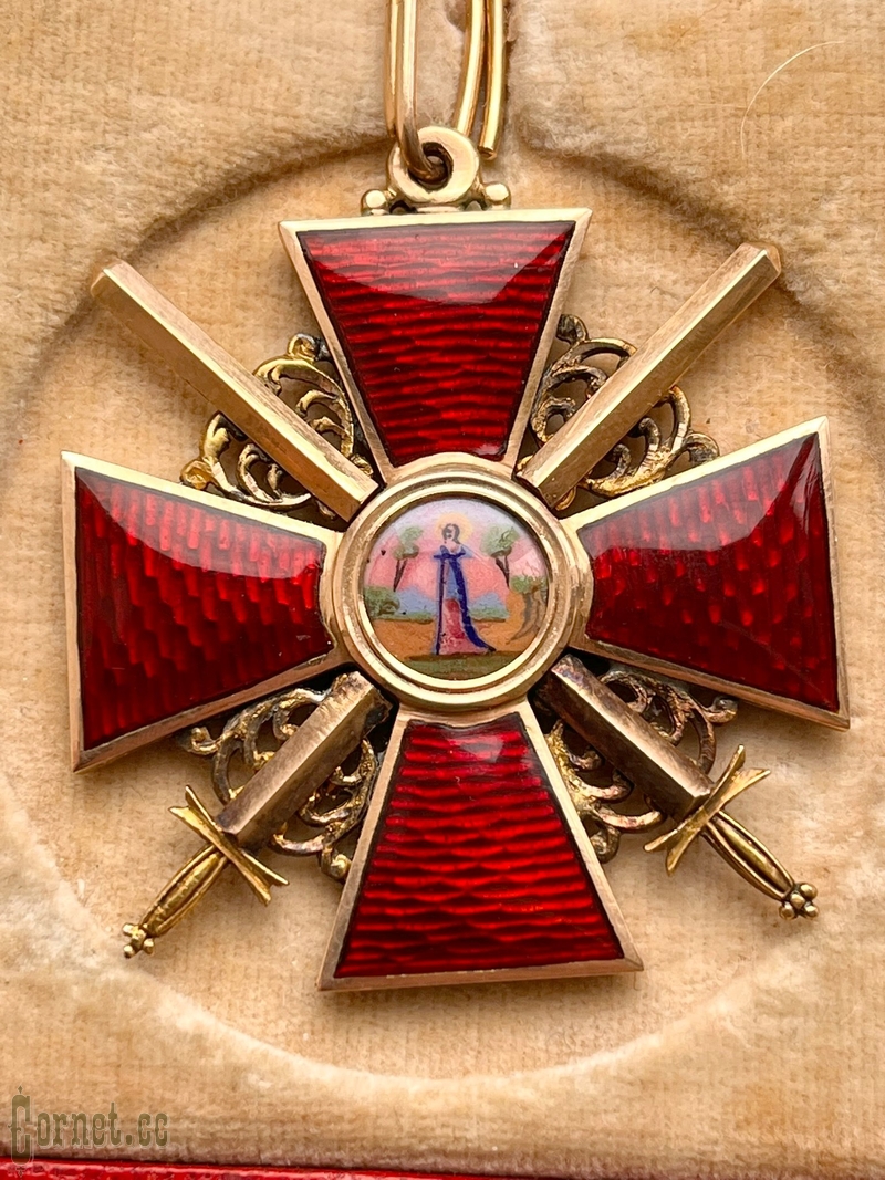 Знак ордена Св. Анны 2-й степени с мечами в футляре "IK"