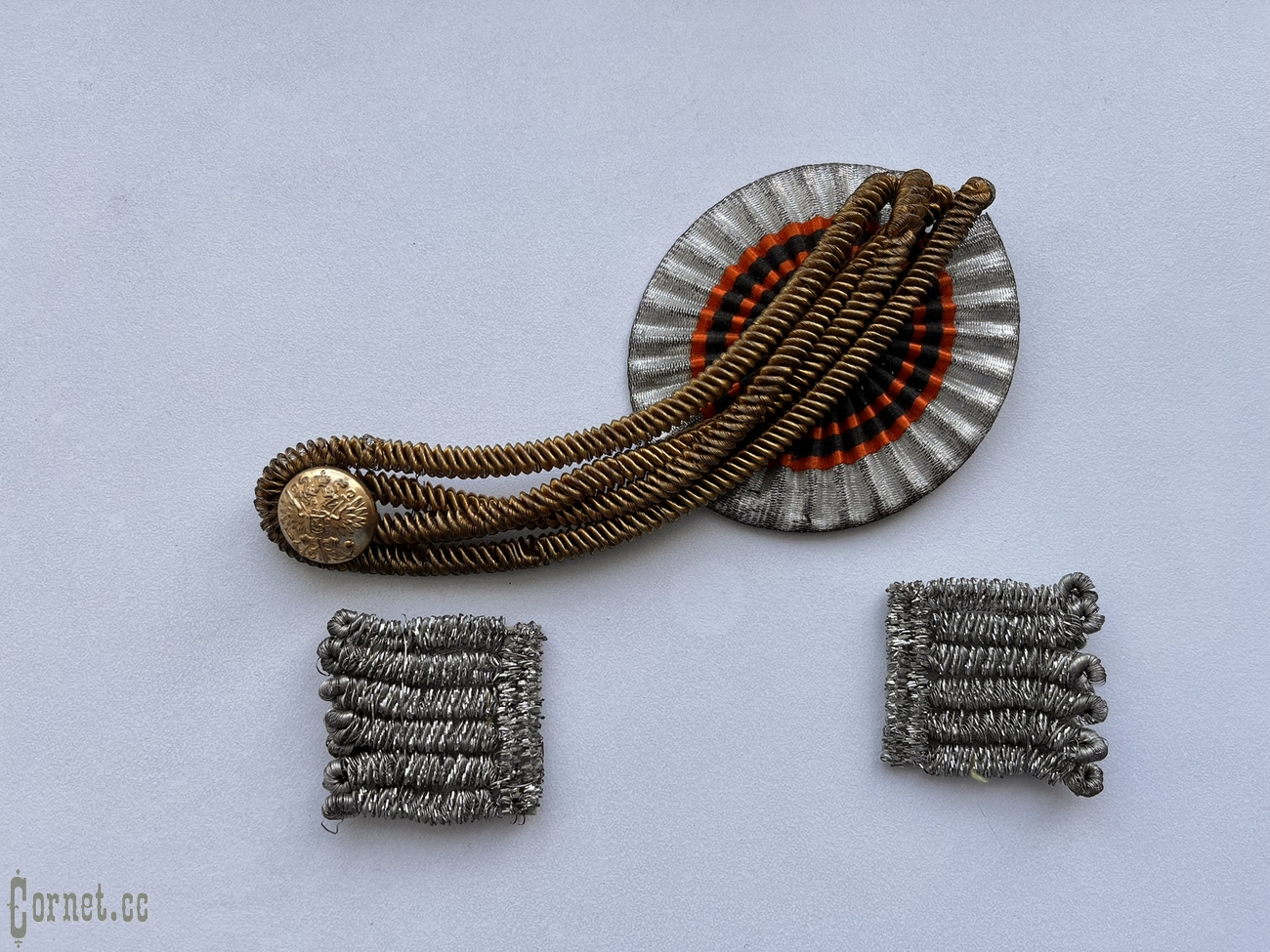 Двууголка чиновника РИ