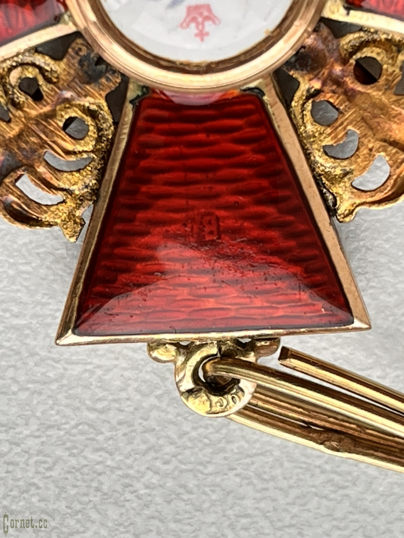 Знак ордена Св. Анны 2-й степени с мечами "ВД"