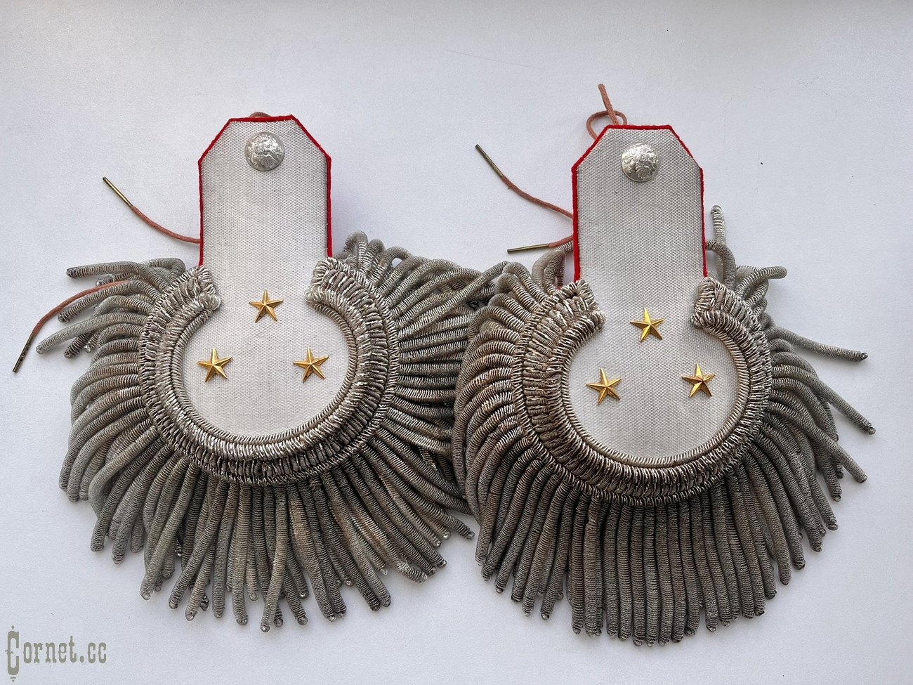 Guards Lieutenant Colonel's epaulettes with a case.