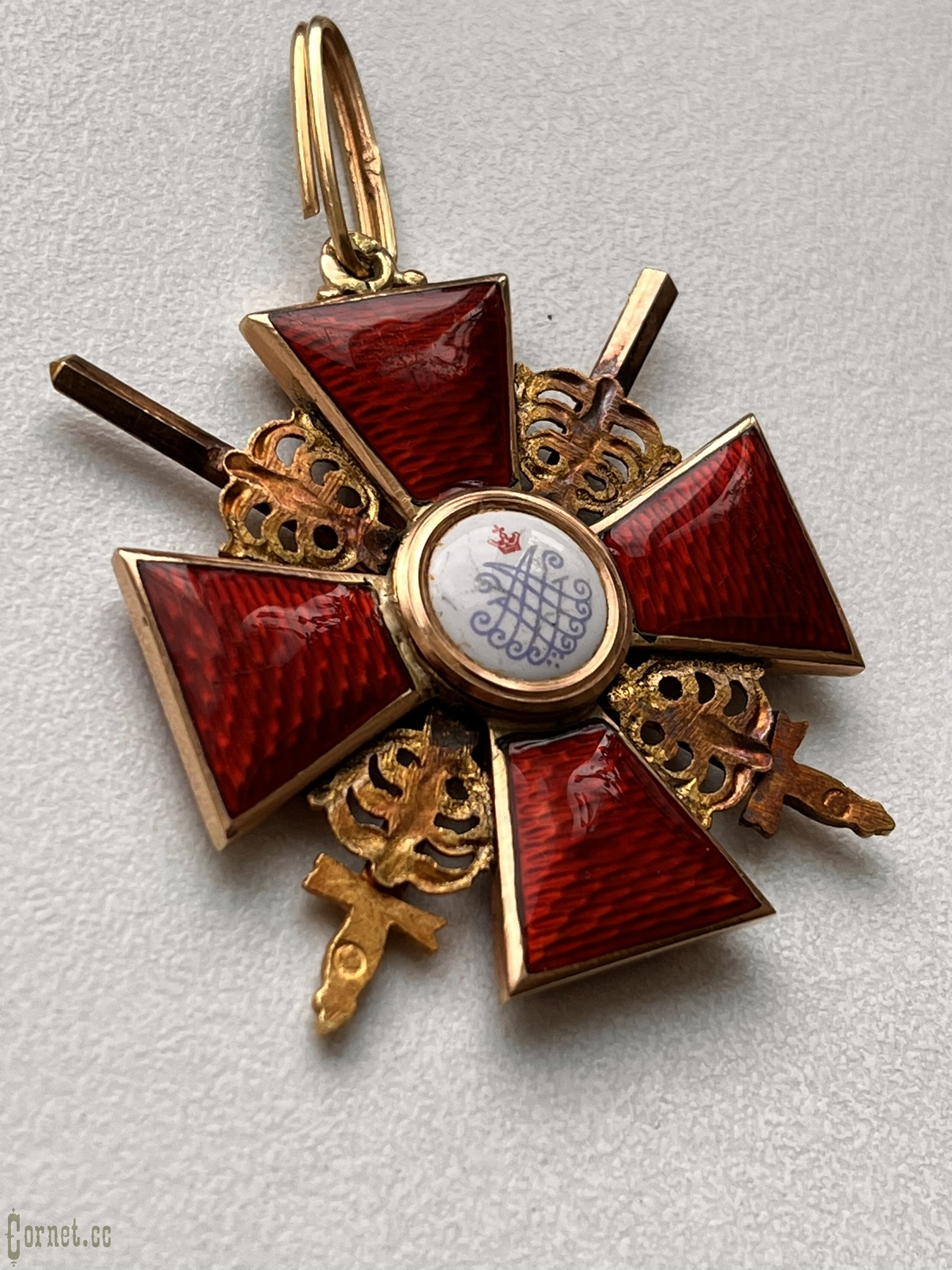 Знак ордена Св. Анны 2-й степени с мечами "ВД"