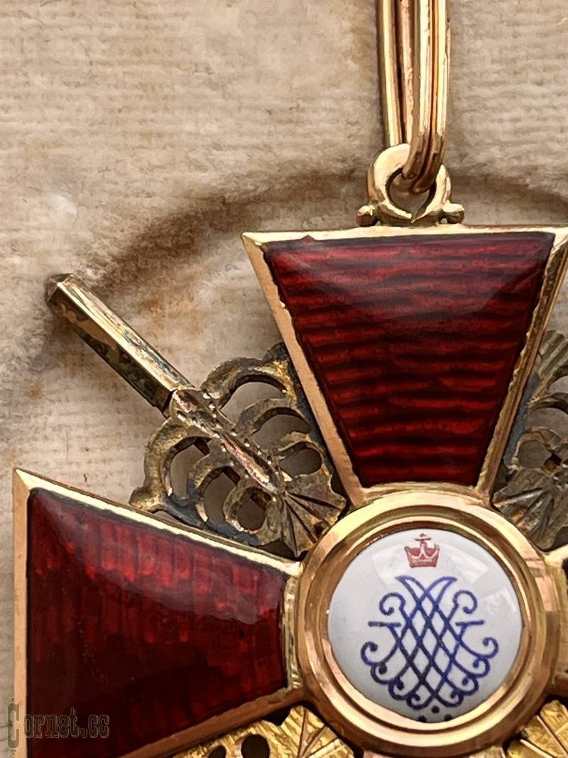 Знак ордена Св. Анны 2-й степени с мечами в футляре "ИЛ"