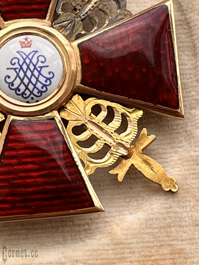 Знак ордена Св. Анны 2-й степени с мечами в футляре "ИЛ"