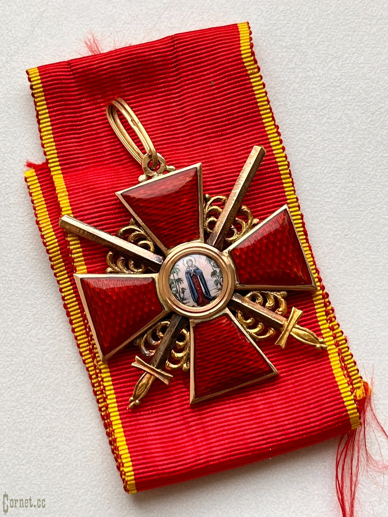 Знак ордена Св. Анны 2-й степени с мечами "ВД"