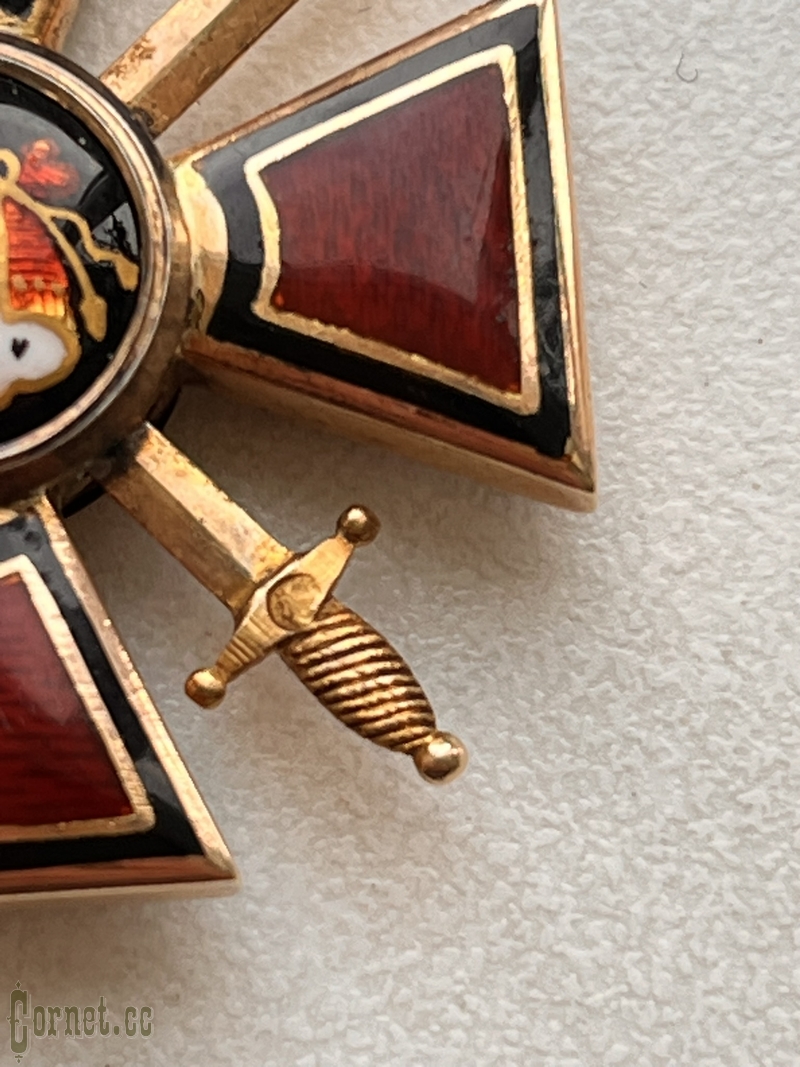 Знак ордена Св. Владимира 4-й степени с мечами "А.Р."